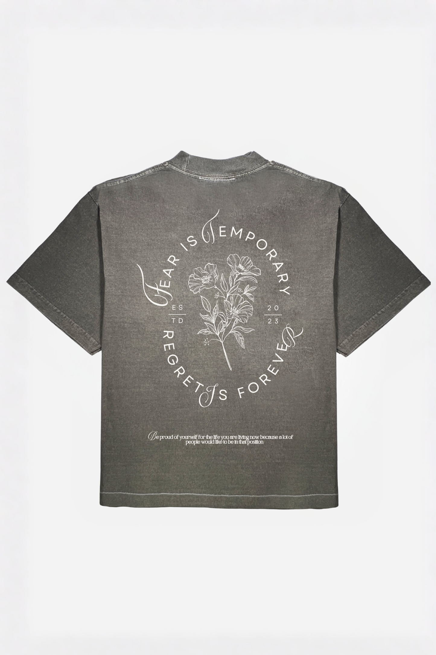 Flores relaxed cropped fit  T-shirt