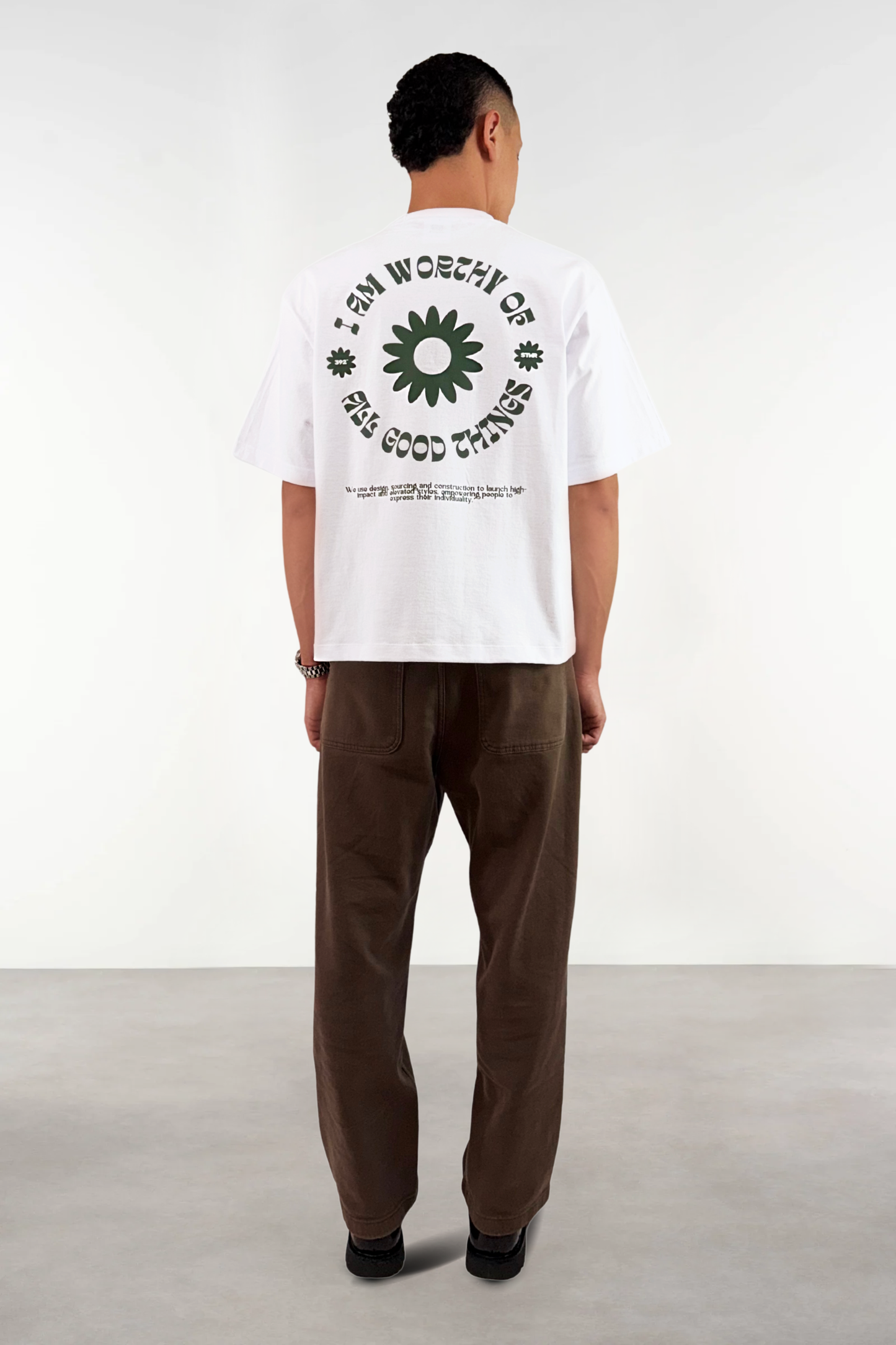 Streetwear relaxed cropped fit T-shirt