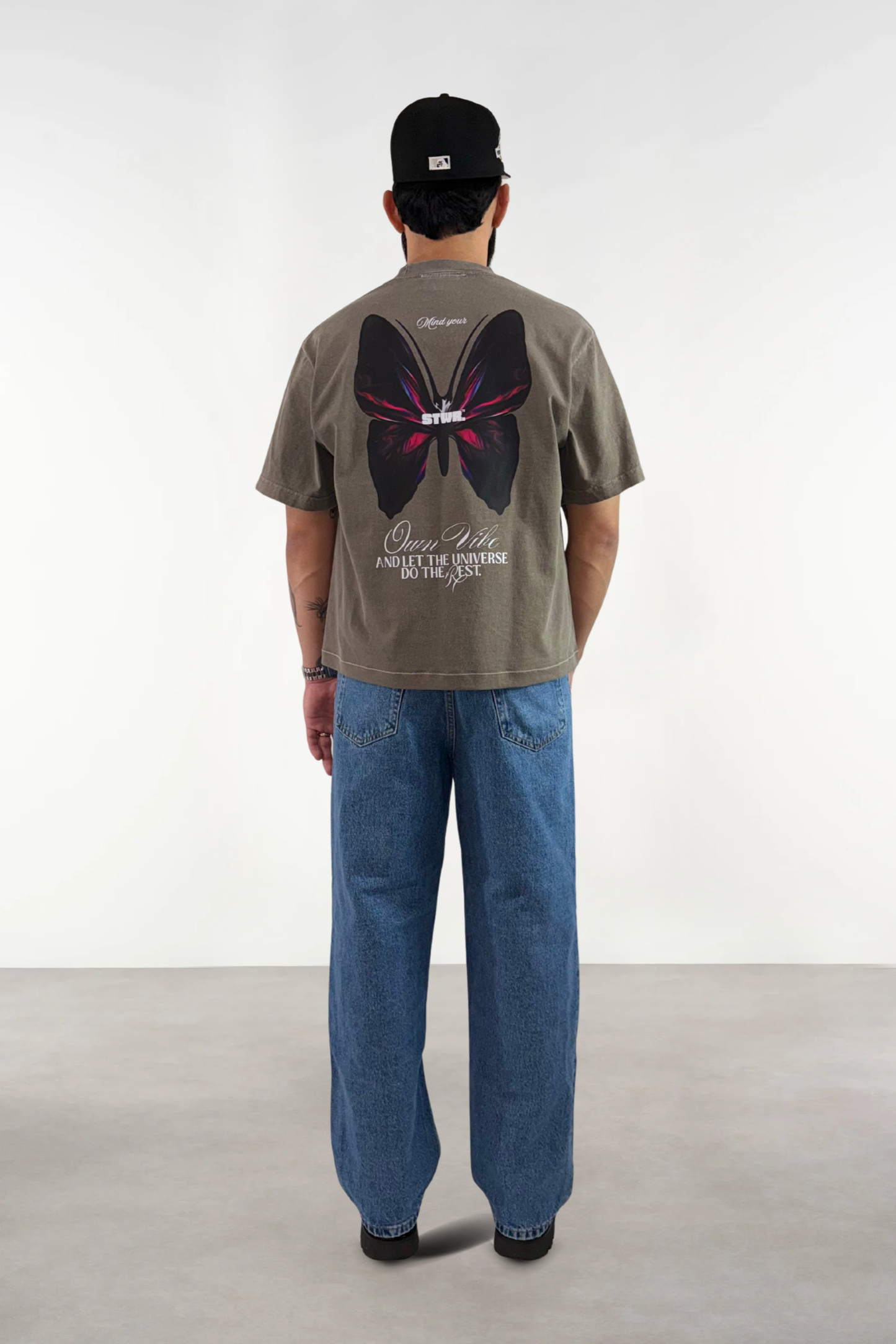 Own vibe relaxed cropped fit T-shirt